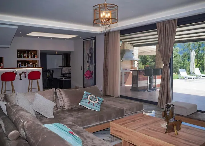 Stratos Corfu -private Pool&hot Tub Villa *