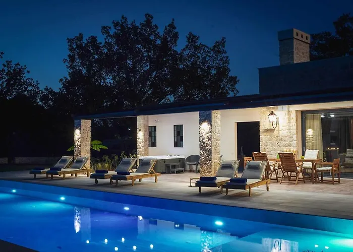 Villa Stratos Corfu -private Pool&hot Tub Gastouri (Corfu)