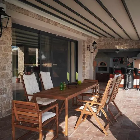Stratos Corfu -private Pool And Hot Tub Villa