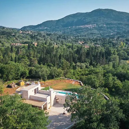 Stratos Corfu -private Pool And Hot Tub