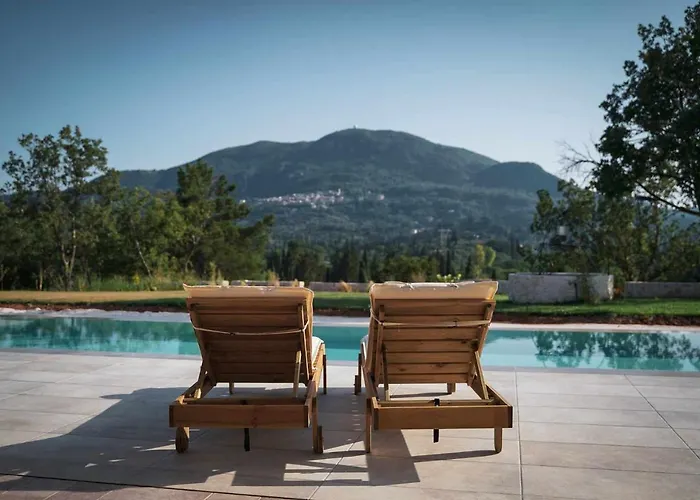 Stratos Corfu -private Pool And Hot Tub *