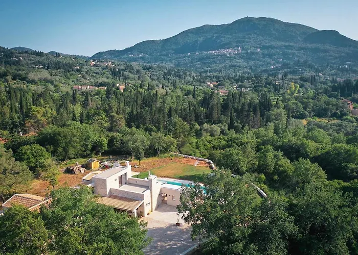 Stratos Corfu -private Pool And Hot Tub