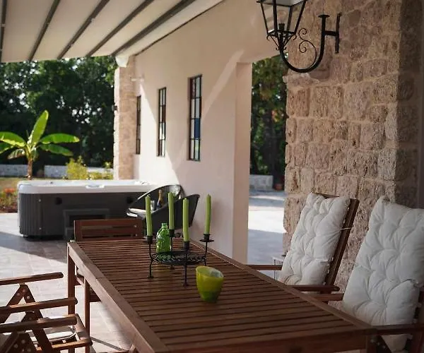 Stratos Corfu -private Pool And Hot Tub Gastouri (Corfu)