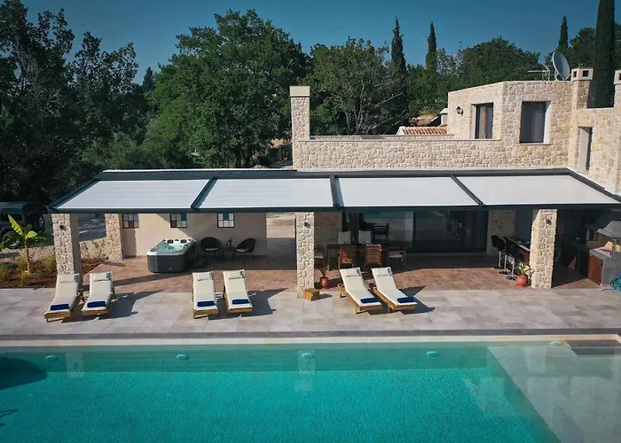 Stratos Corfu -private Pool And Hot Tub 别墅