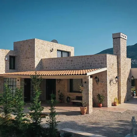 Βίλα Stratos Corfu -private Pool And Hot Tub Γαστούρι